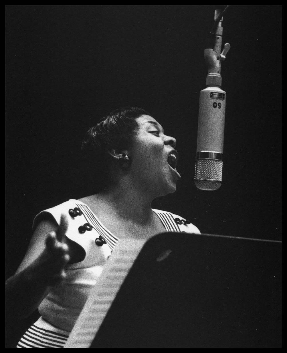 Queen Of The Blues Dinah Washington Wallpaper