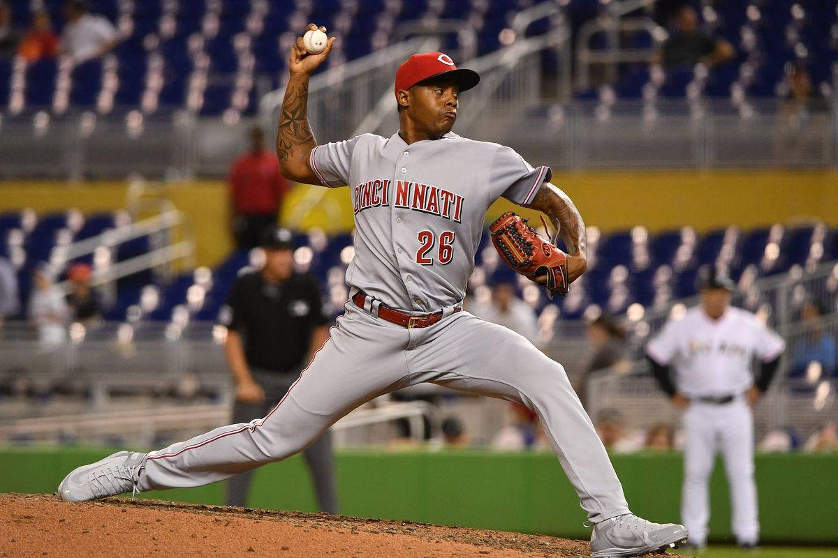 Raisel Iglesias Form Wallpaper