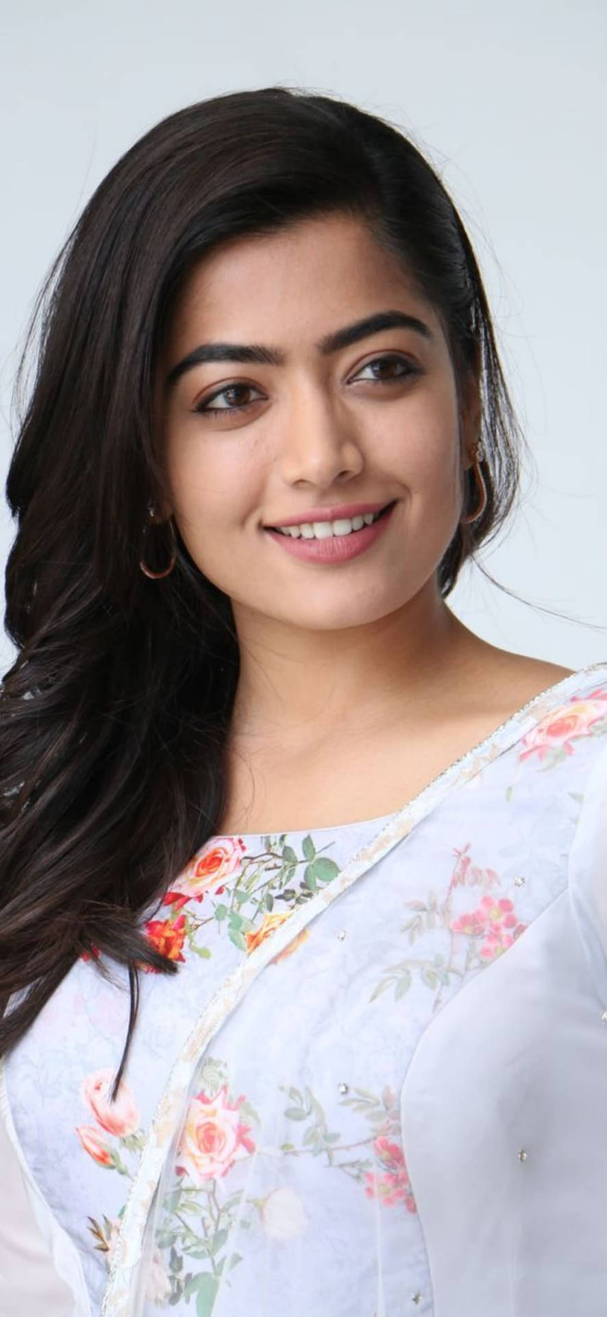 Rashmika Mandanna Hd HD Wallpapers (100++) - MrWallpaper.com