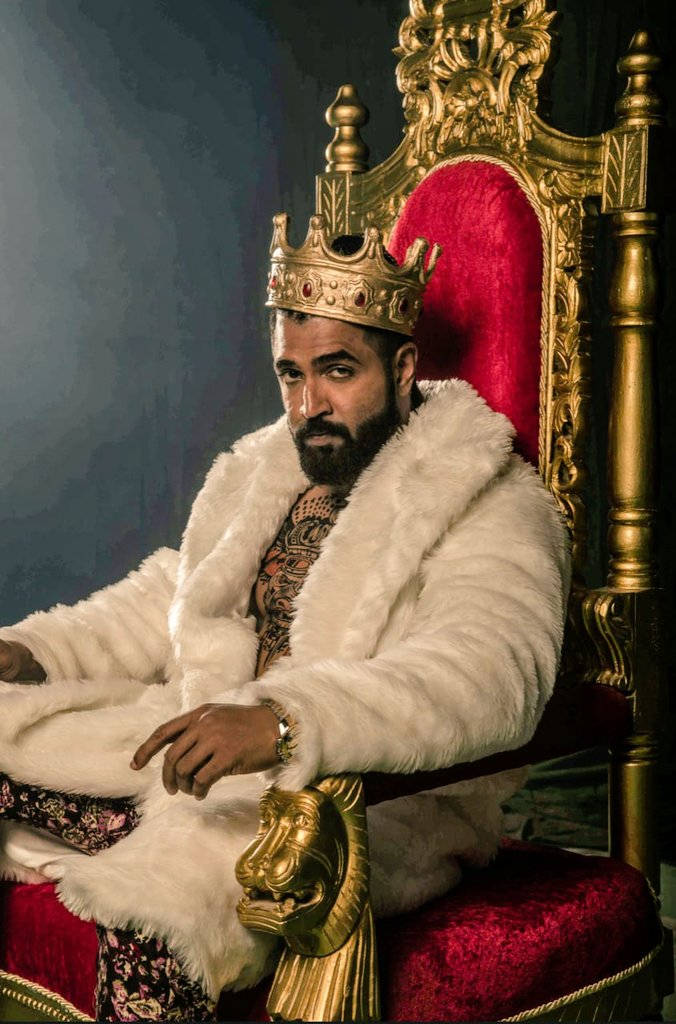 Regal Arun Vijay Seated On Throne Wallpaper