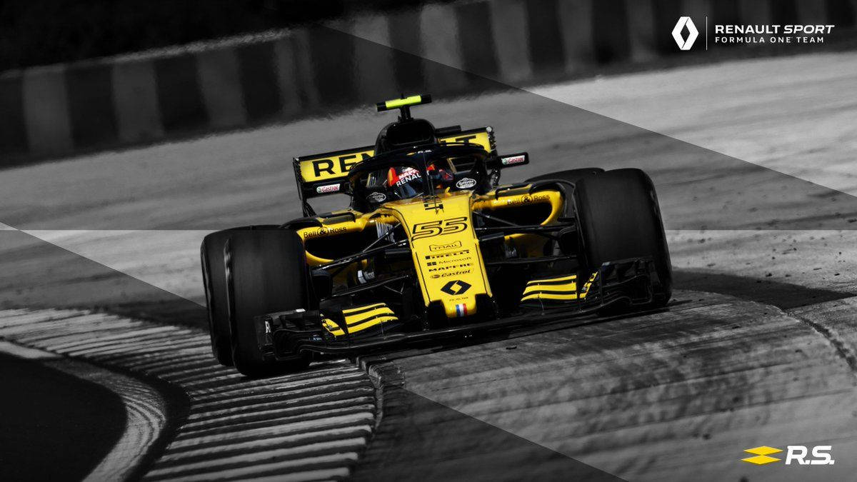 Renault F1 In Race Wallpaper