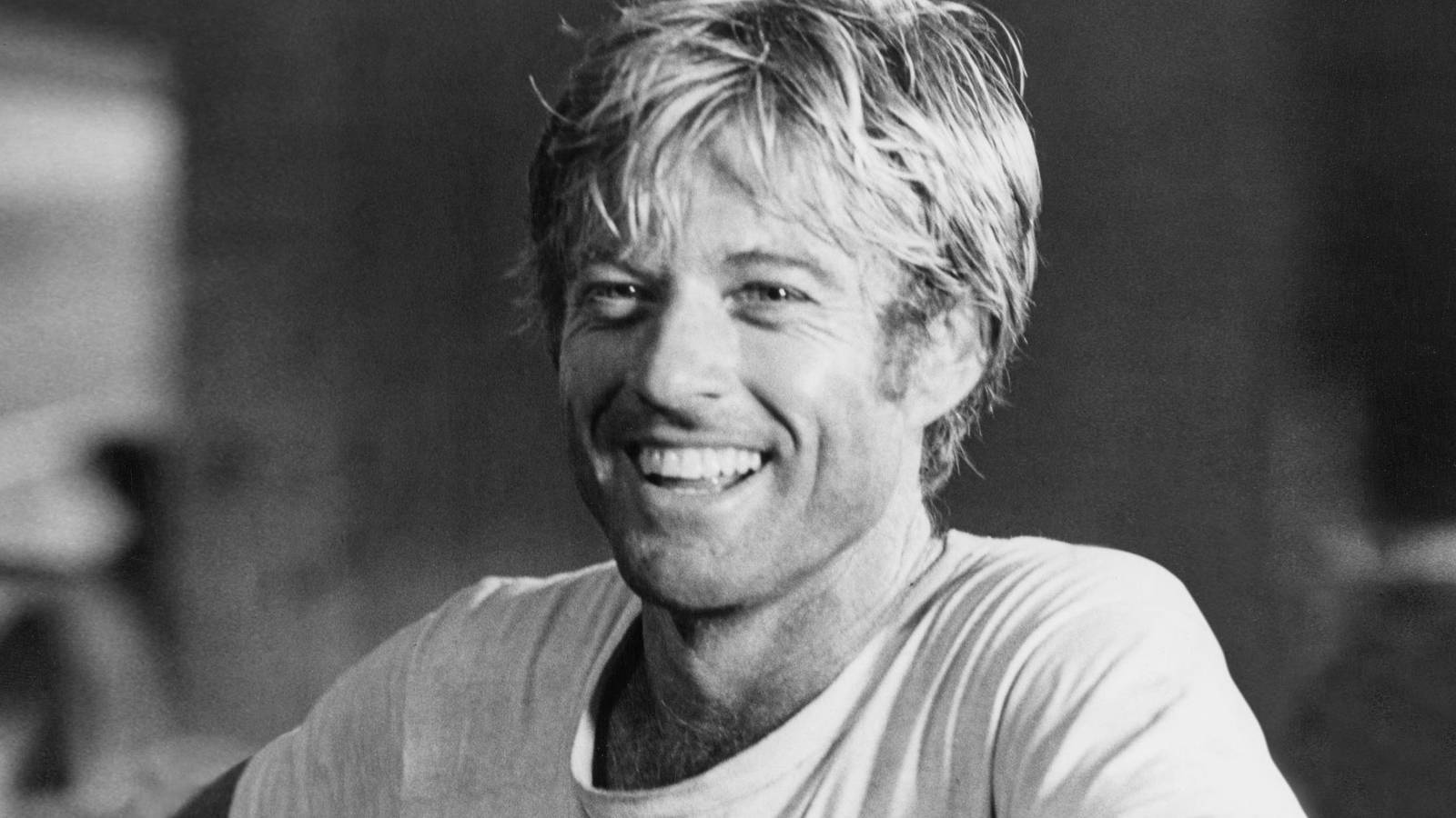 Robert Redford Young And Smiling Wallpaper