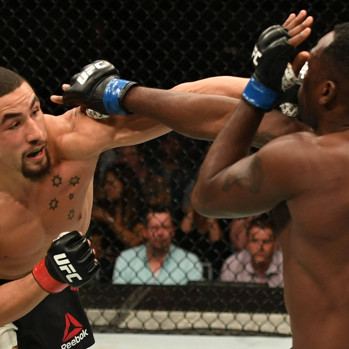 Robert Whittaker Fight With Derek Brunson Wallpaper