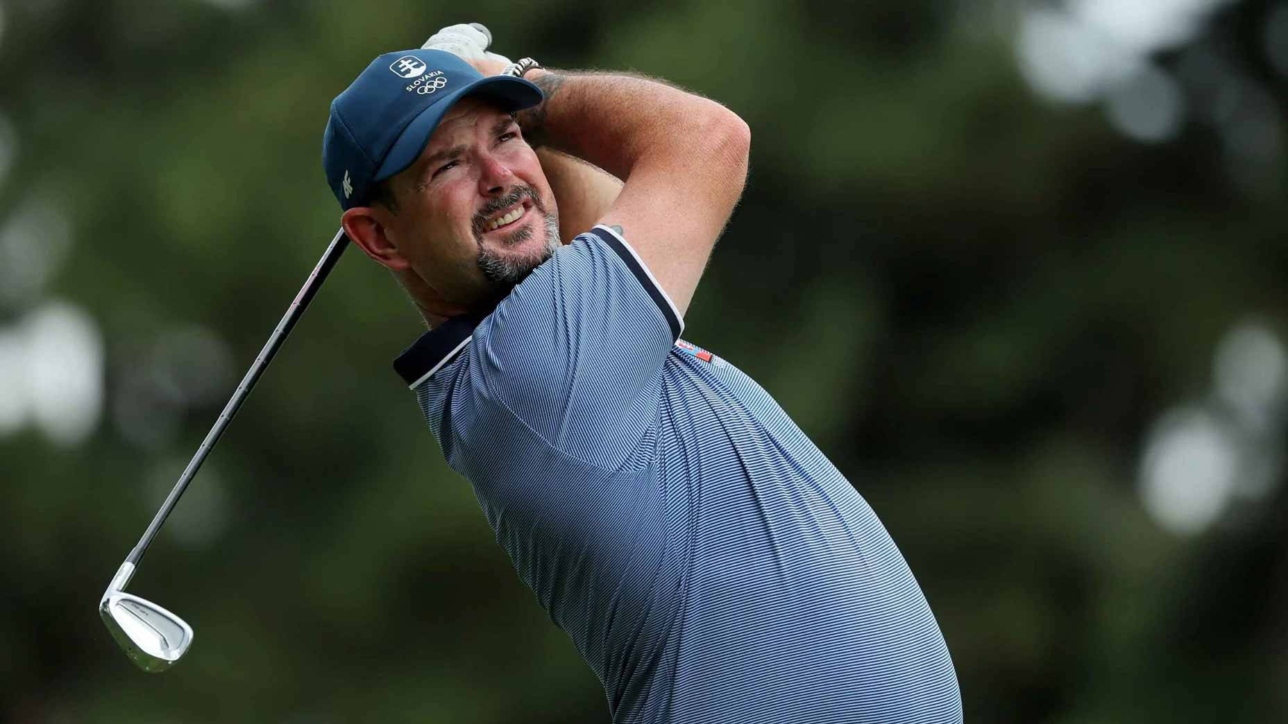 Rory Sabbatini In Gray Shirt Wallpaper