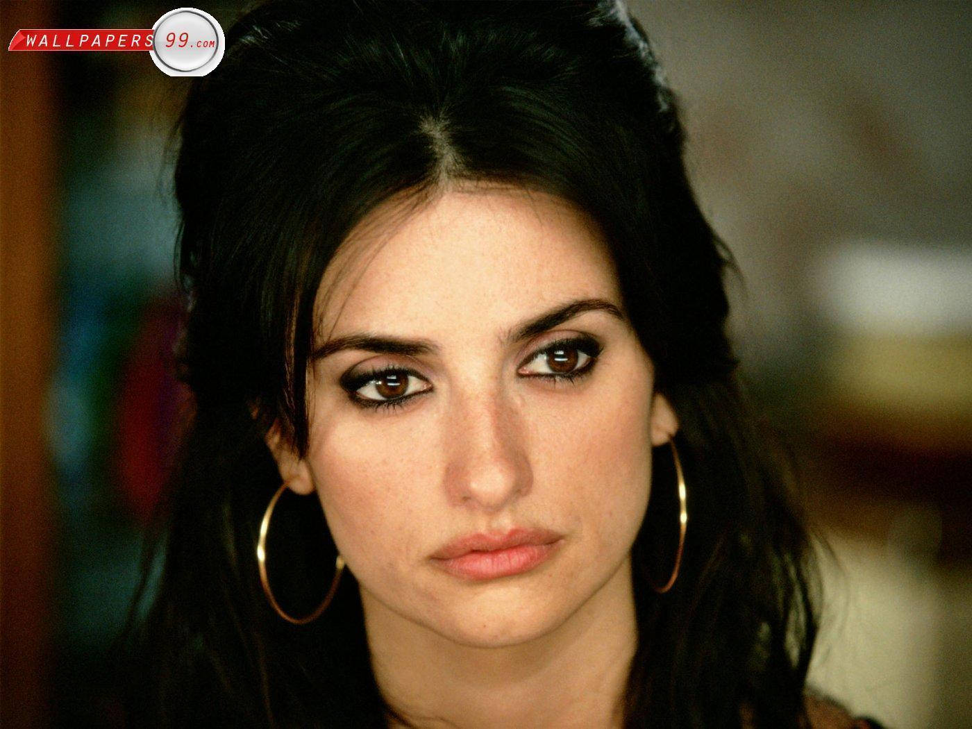 Sad Penelope Cruz Wallpaper