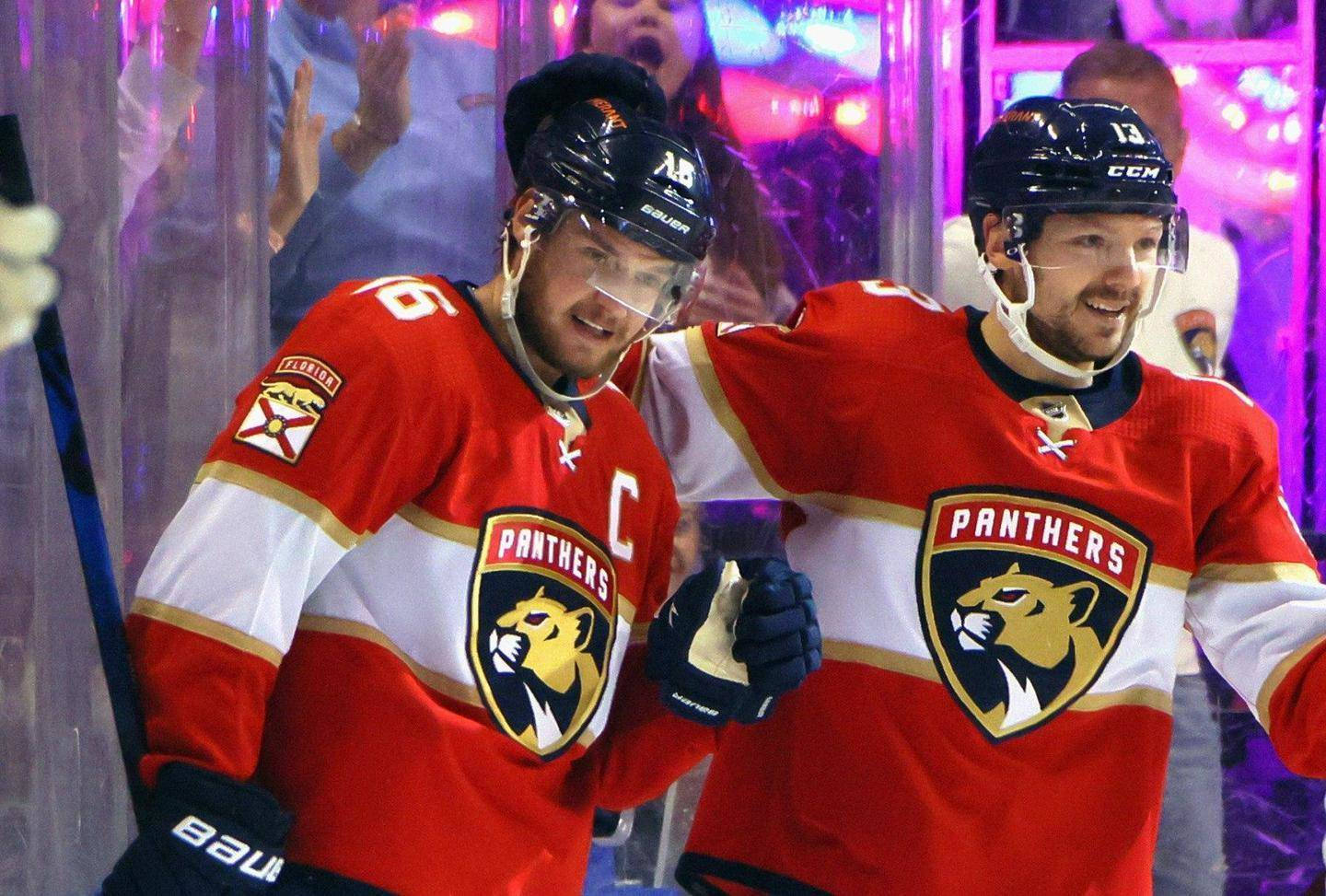 Sam Reinhart And Aleksander Barkov Of The Florida Panthers Wallpaper