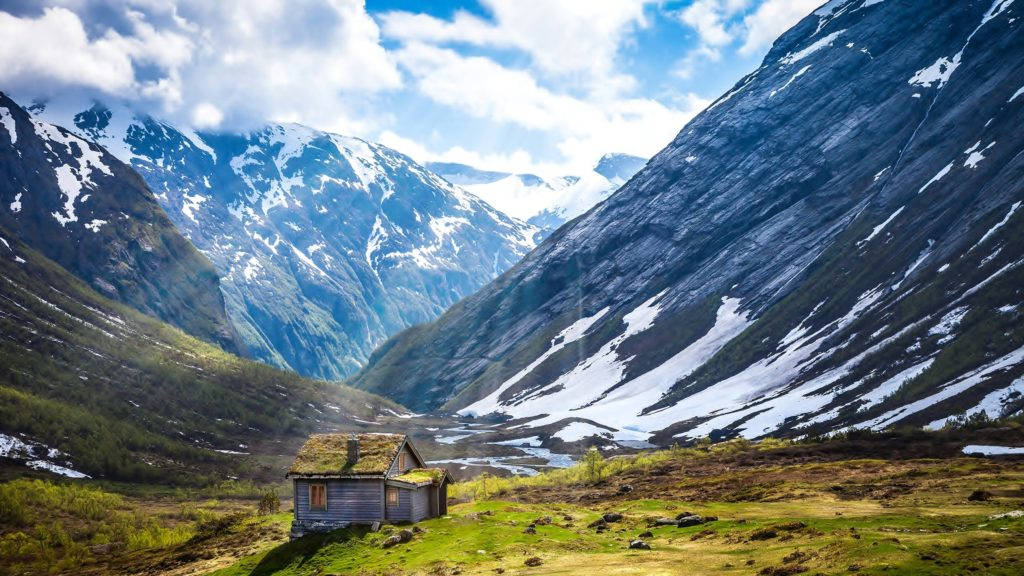 Scenic Norwegian Mountains 4k Desktop Wallpaper