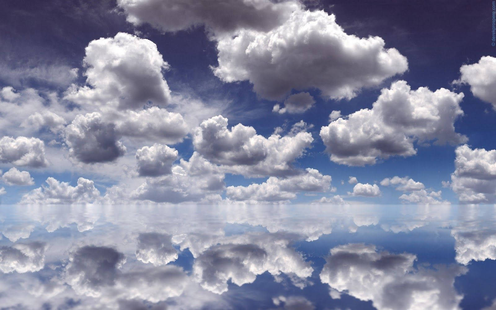 Sea Reflection Aesthetic Cloud Desktop Wallpaper