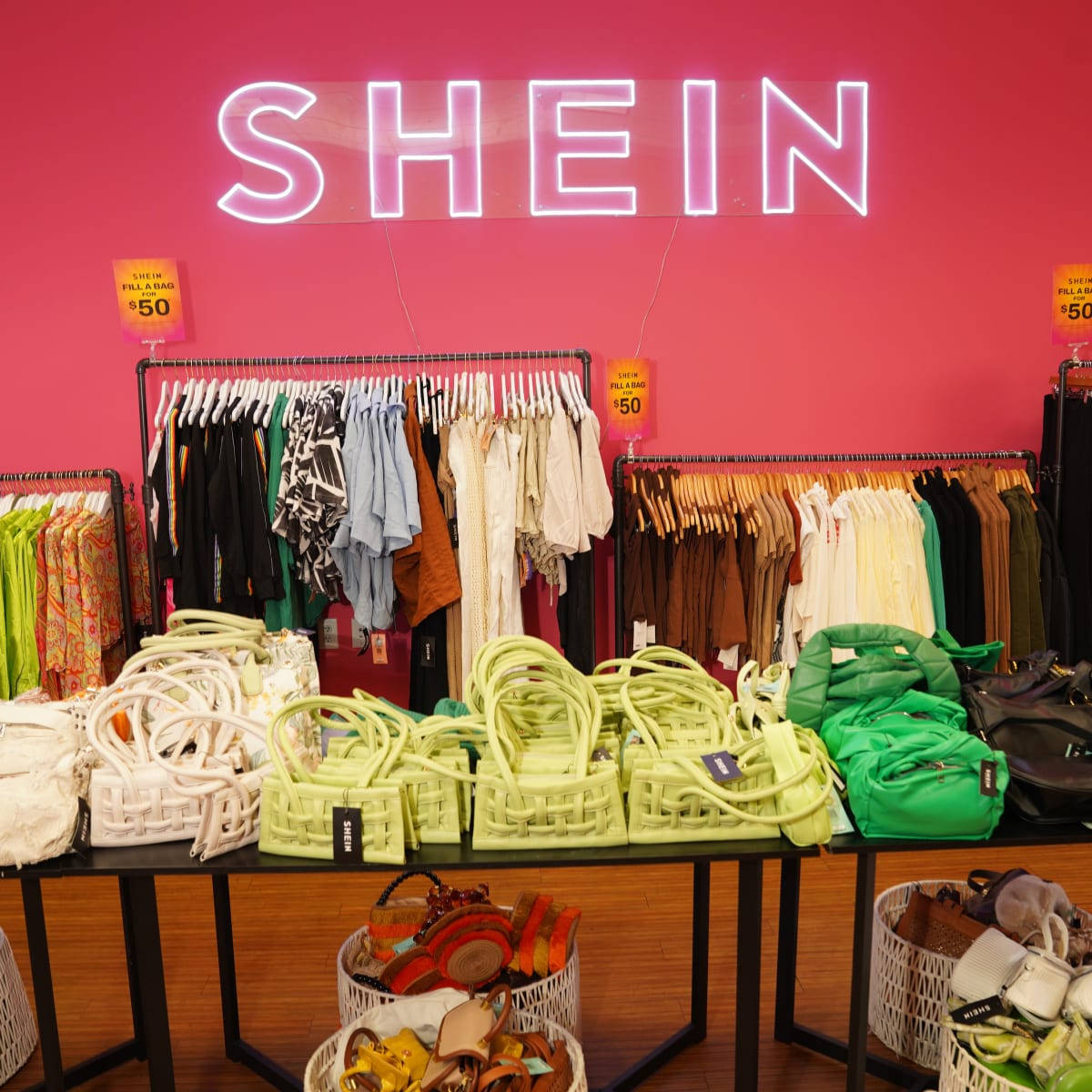 Shein Pop-up Store Wallpaper