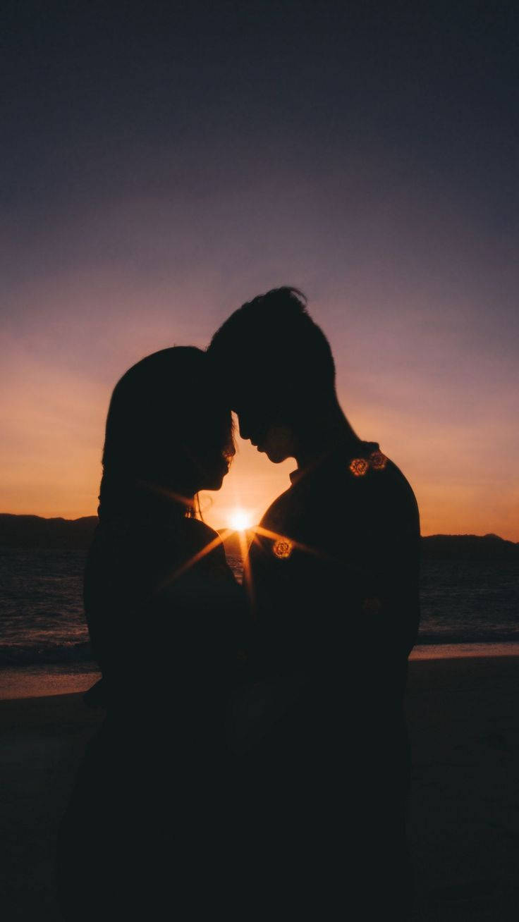 Silhouette Of Love Cute Couple Wallpaper