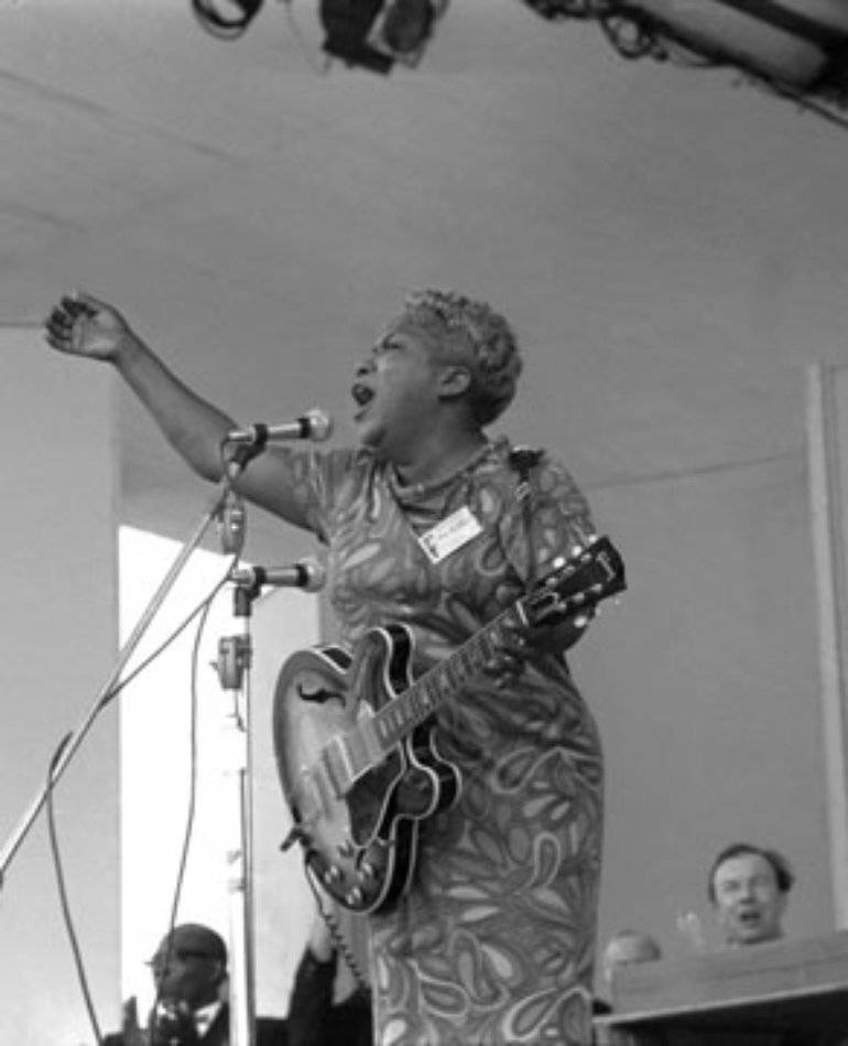 Sister Rosetta Tharpe Gospel Singer Photo Wallpaper