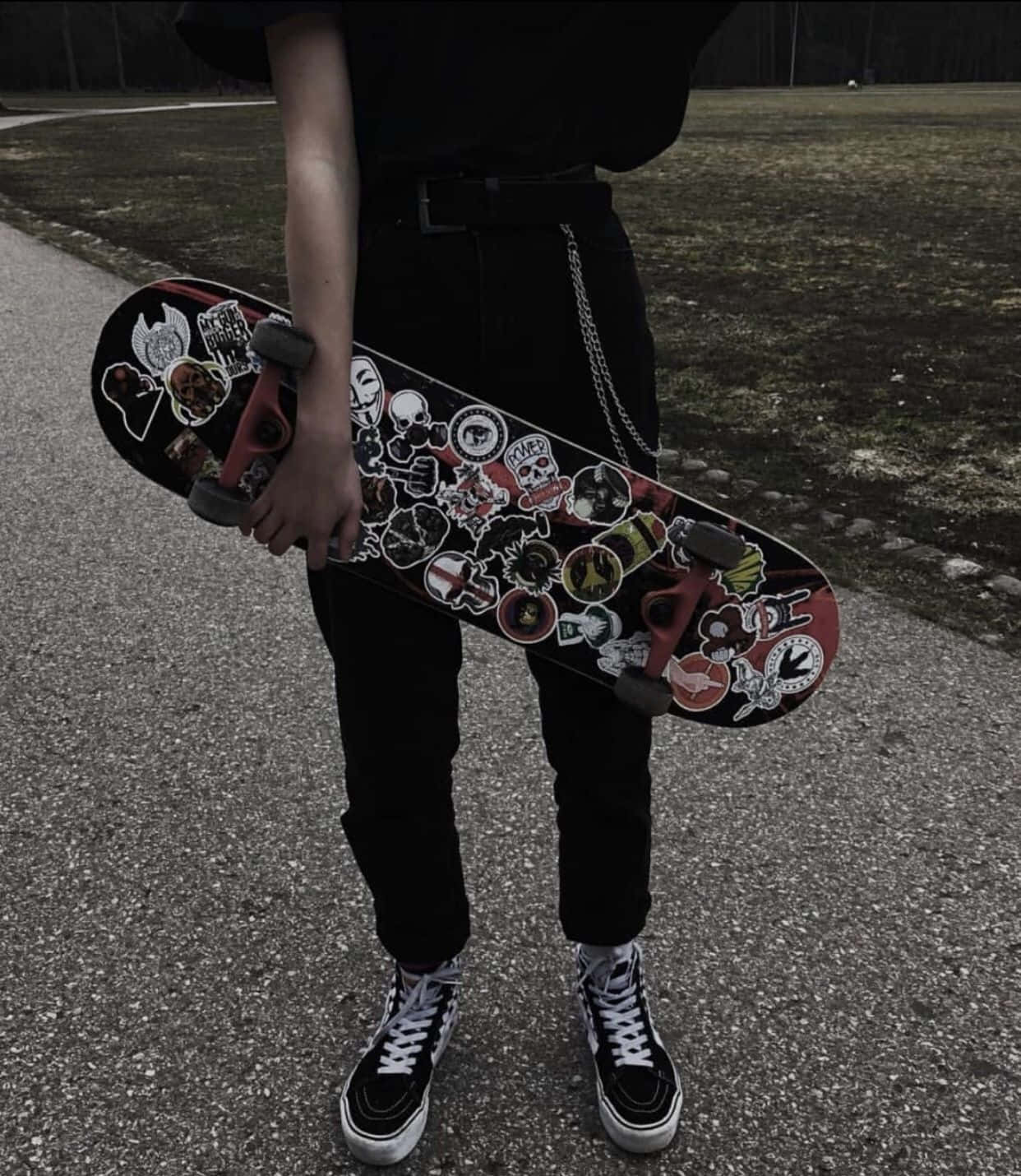 Skater Girl Aesthetic Floral Board Wallpaper