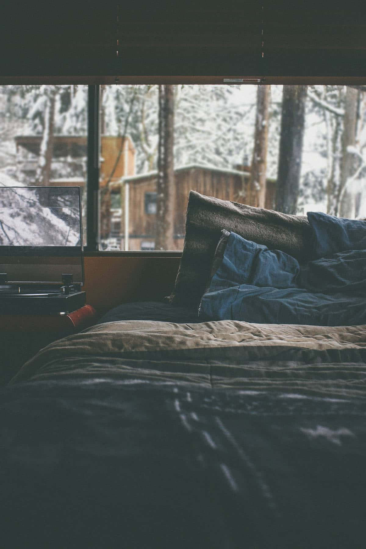 Snugly Wrapped Up In Technology Wallpaper