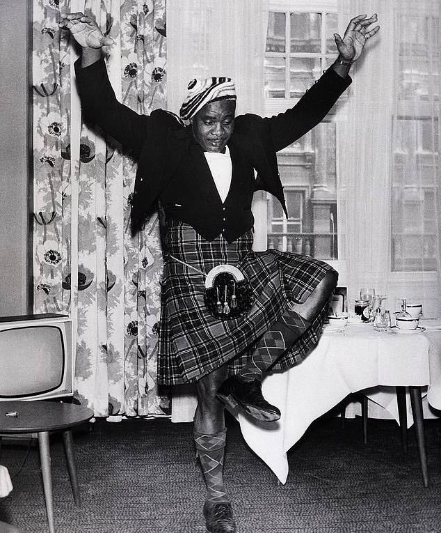 Sonny Liston Scottish Dancing Wallpaper