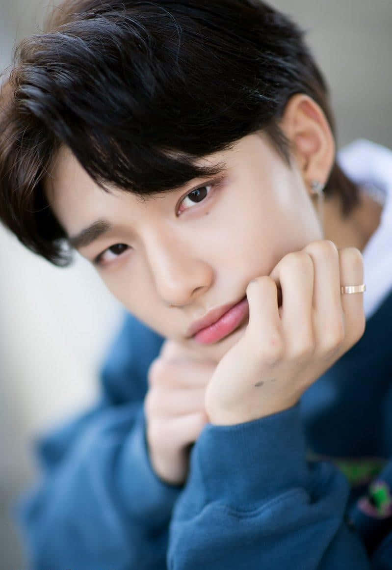 South Korean Singer Hyunjin Posing For Dispatch Wallpaper