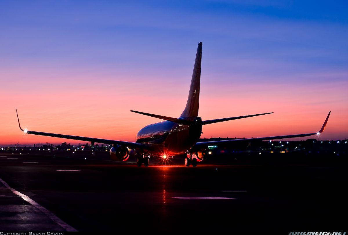 Southwest Airline Aircraft At Dusk Wallpaper