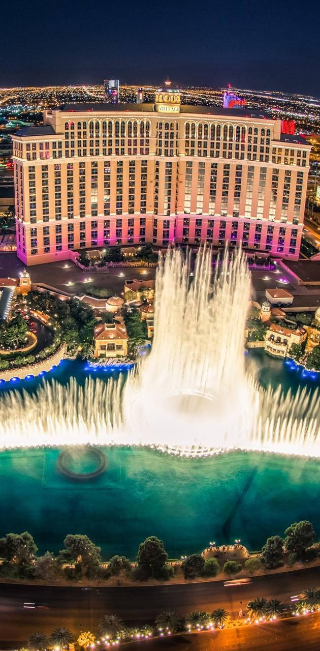 Spectacular Bellagio Fountain Show, Las Vegas At Night Wallpaper