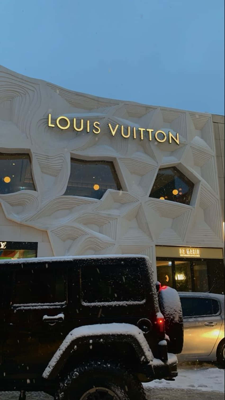 Step Into The World Of Luxury And Elegance Wallpaper