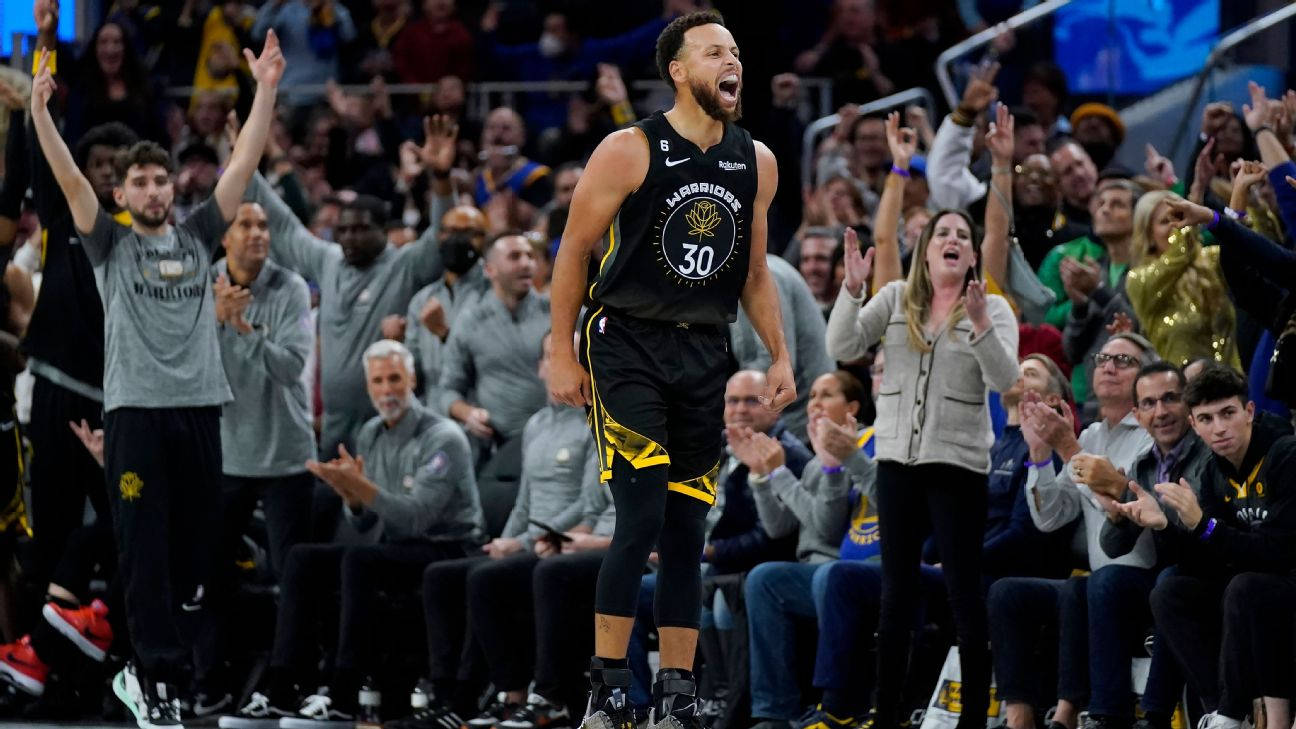 Steph Curry Cheering And Celebrating Wallpaper