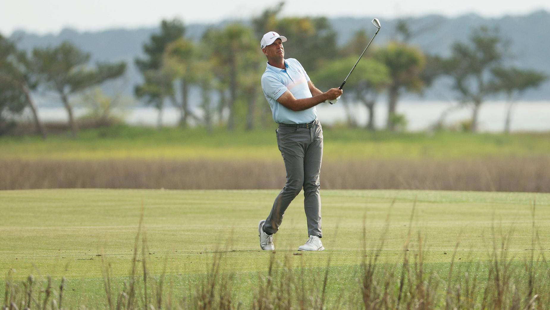 Stewart Cink Golfing On A Field Wallpaper