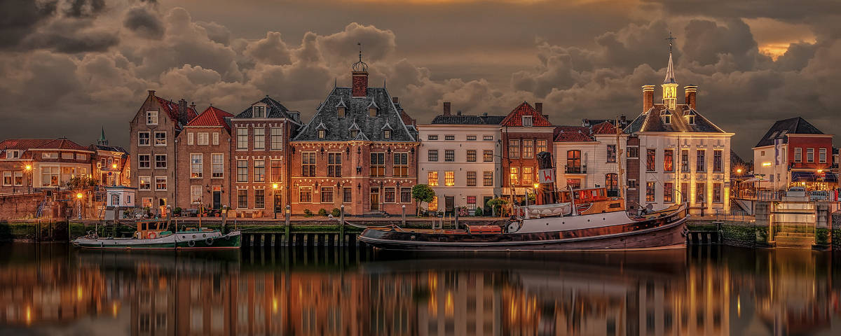 Striking View Of Traditional Dutch Houses Wallpaper