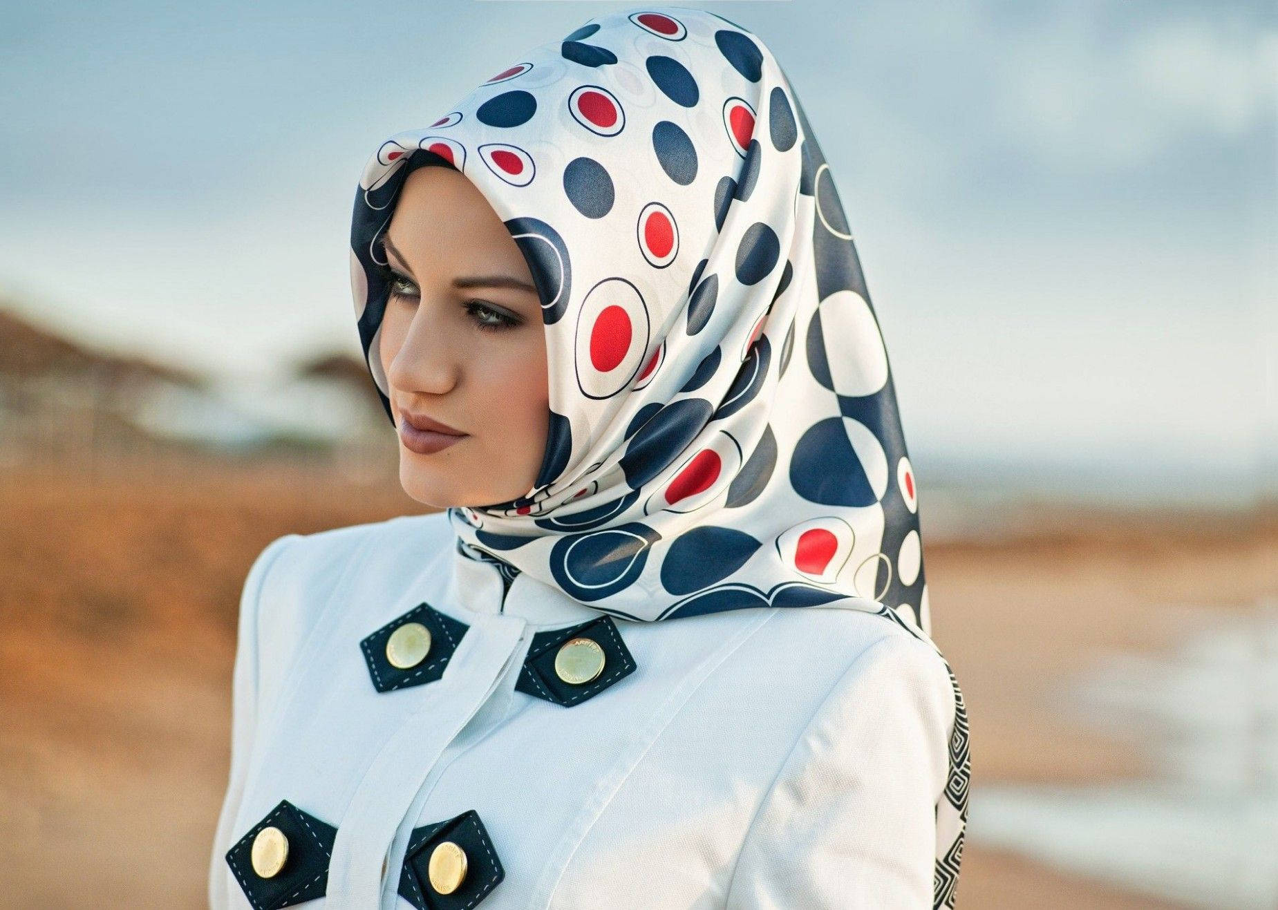 Stylish Hijab Girl Wallpaper