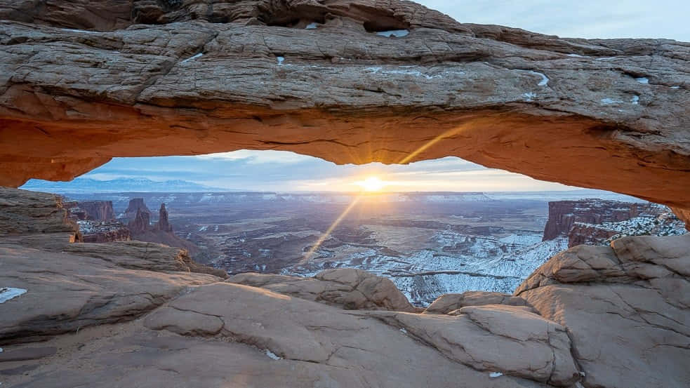 Sunset Under Delicate Arch Wallpaper