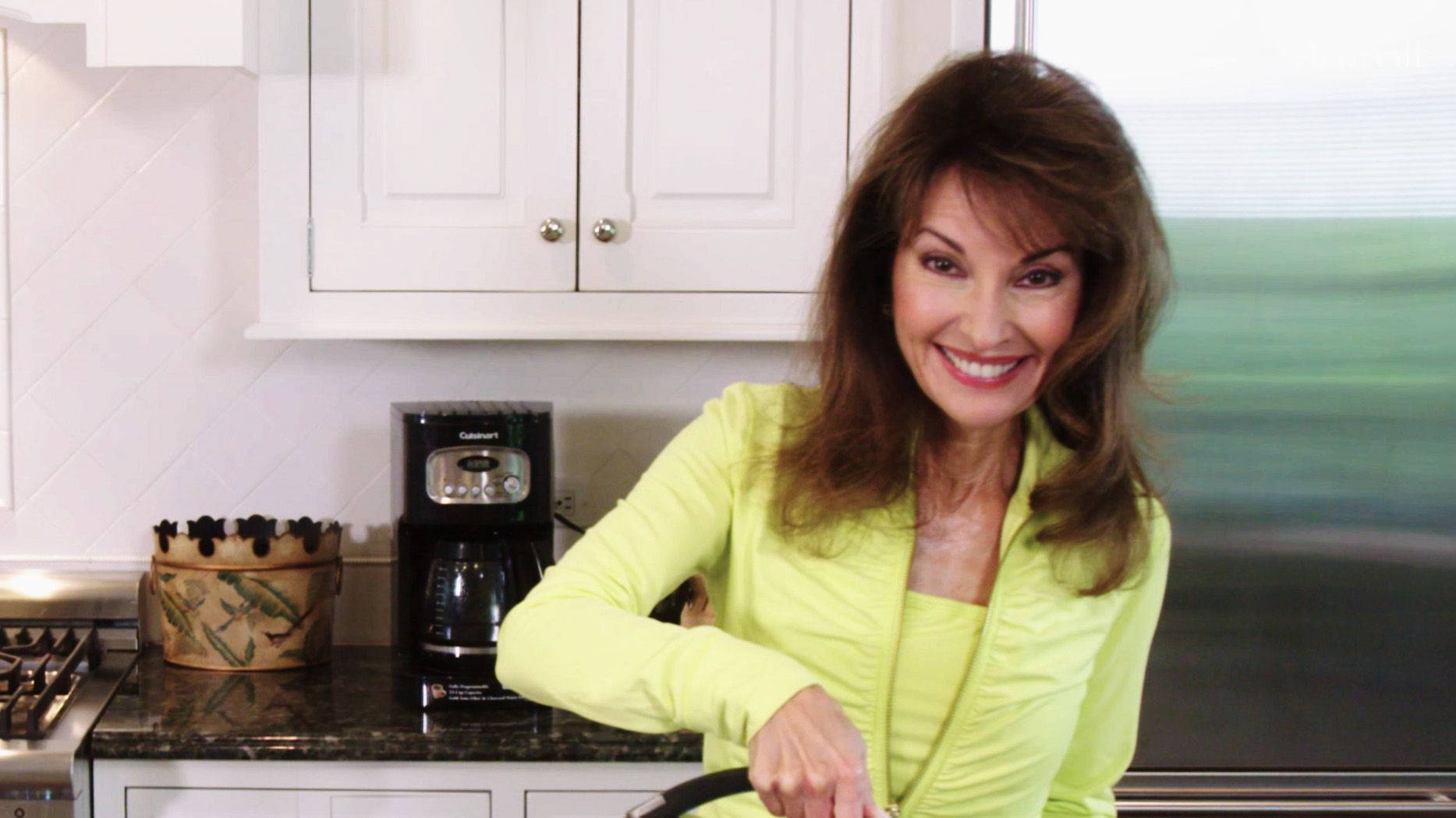 Susan Lucci Home Cleaning Wallpaper