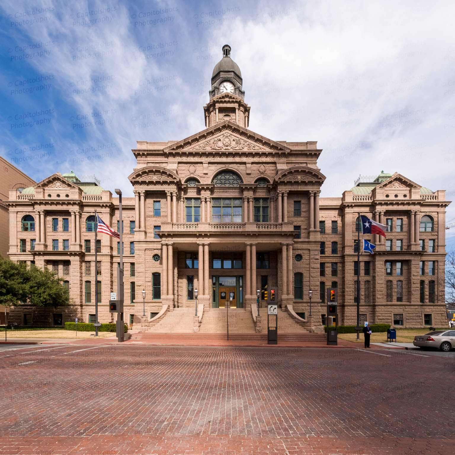 Tarrant County Courthouse In Fort Worth Wallpaper