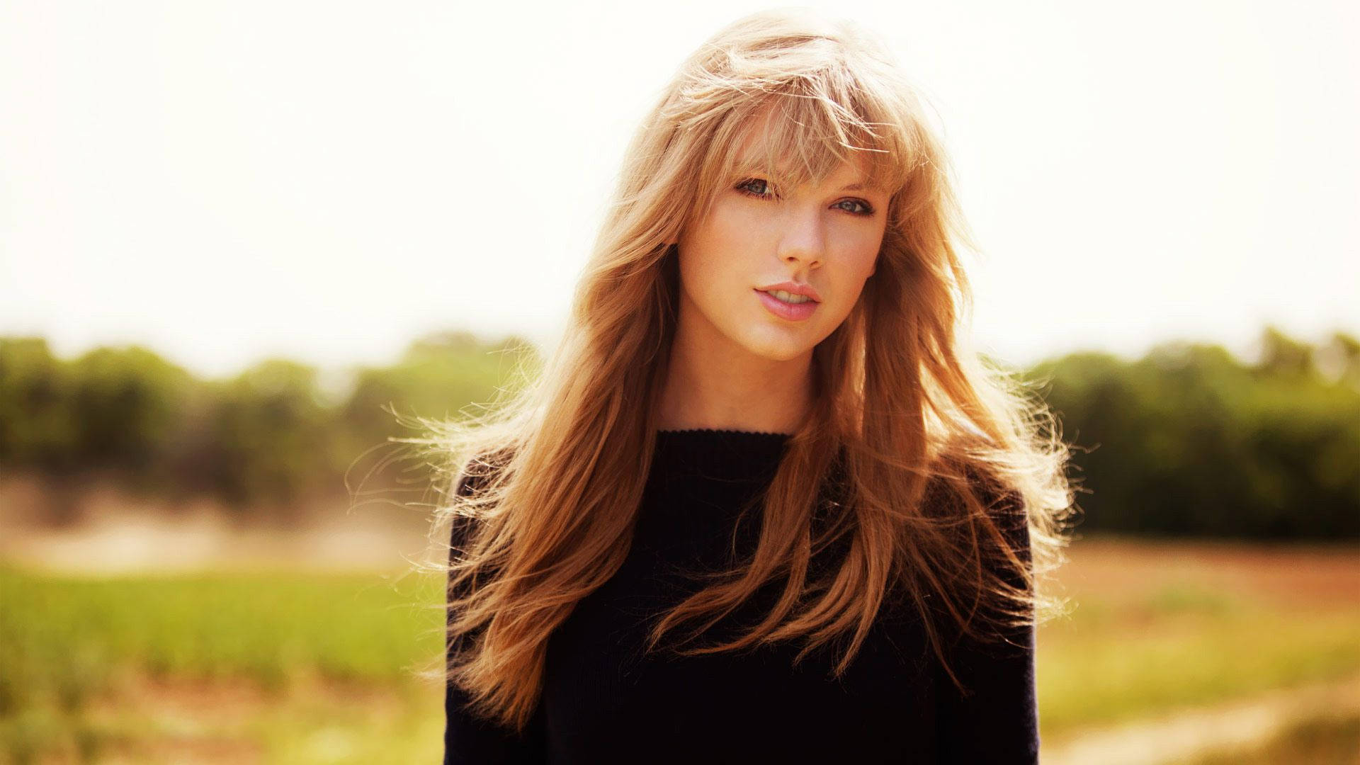 Download free Taylor Swift Under The Sun Wallpaper - MrWallpaper.com