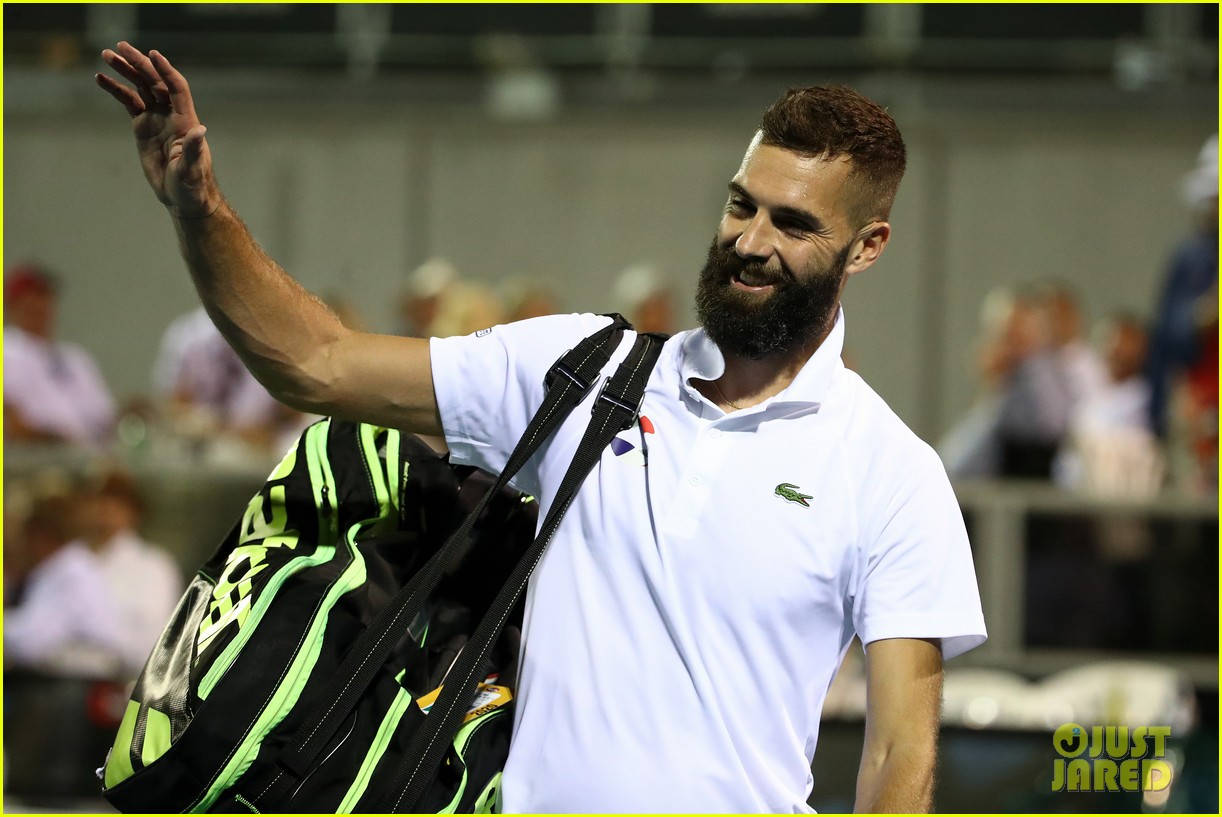 Tennis Star Benoit Paire In Action Wallpaper