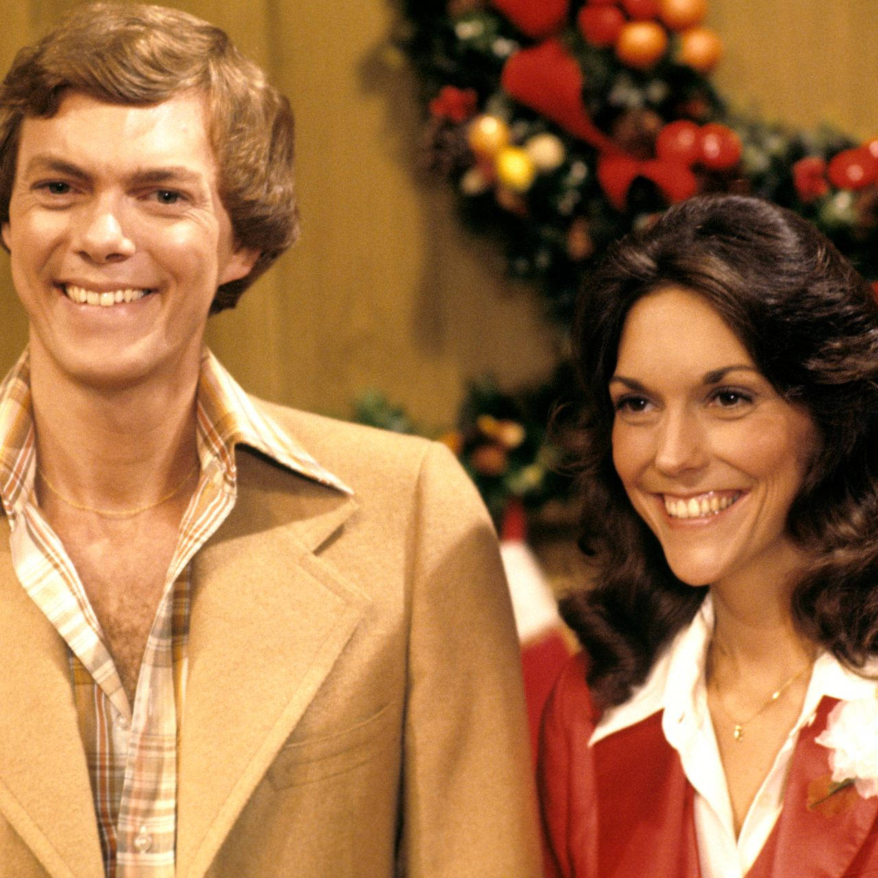 The Carpenters At Christmas Wallpaper