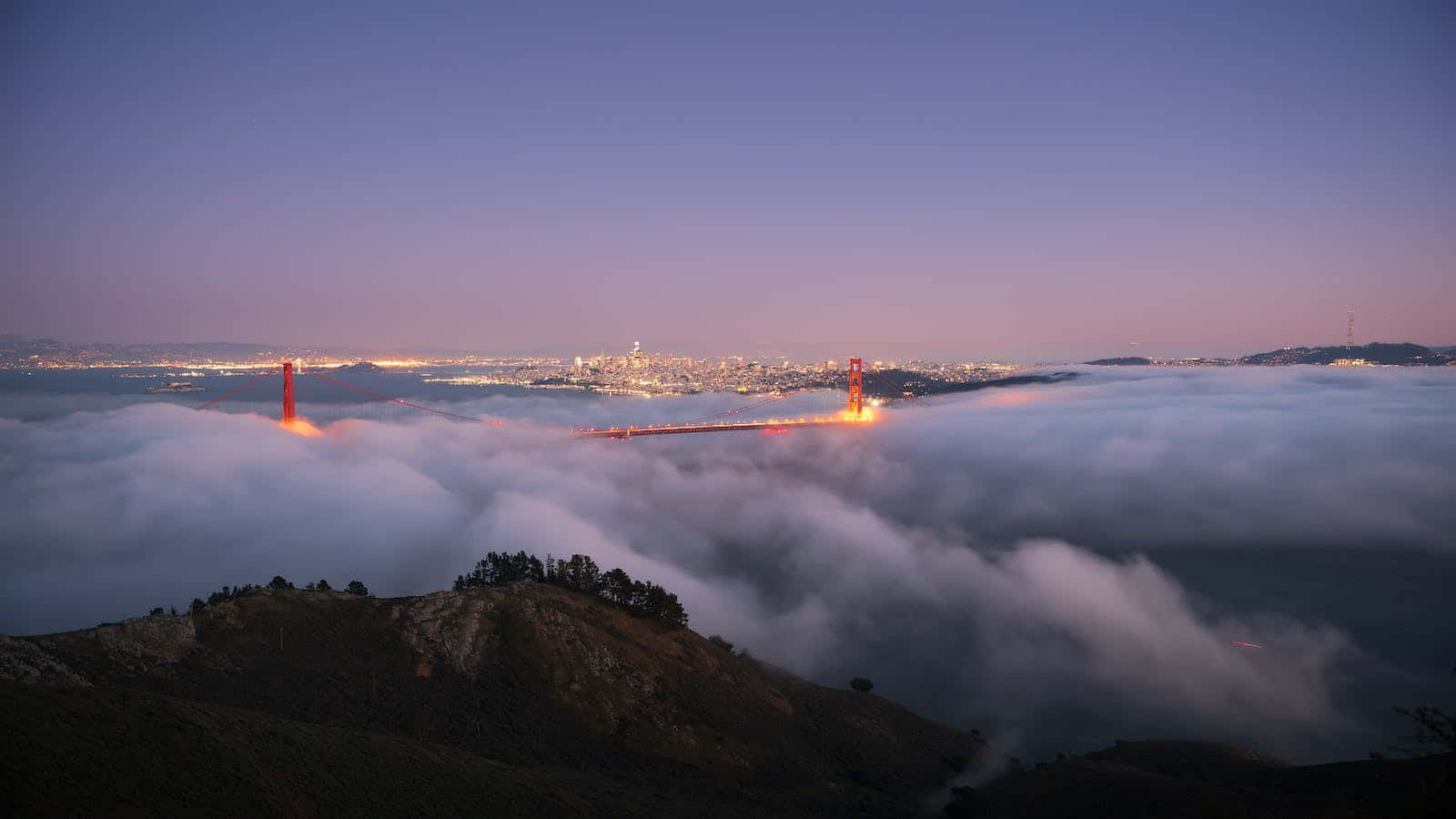 The City By The Bay, Shrouded In Fog Wallpaper