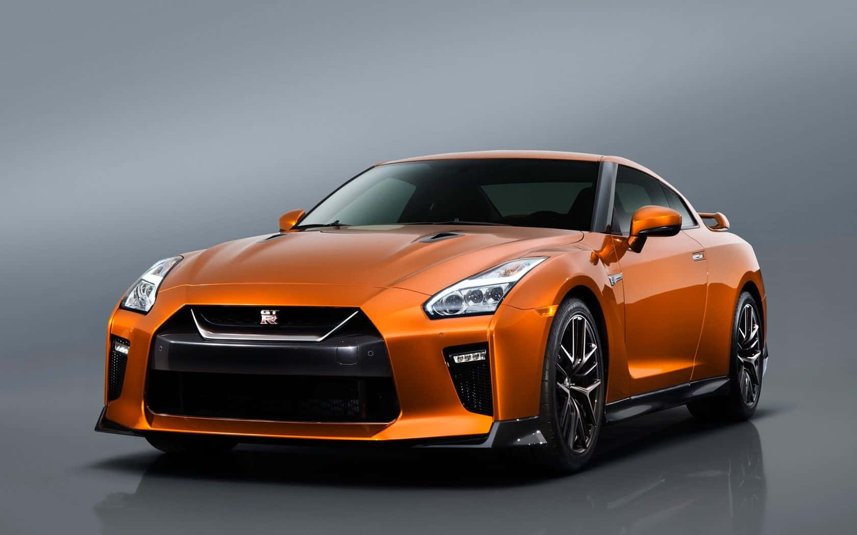 This Cool Gtr Will Make You Feel Like A Formula One Driver Wallpaper