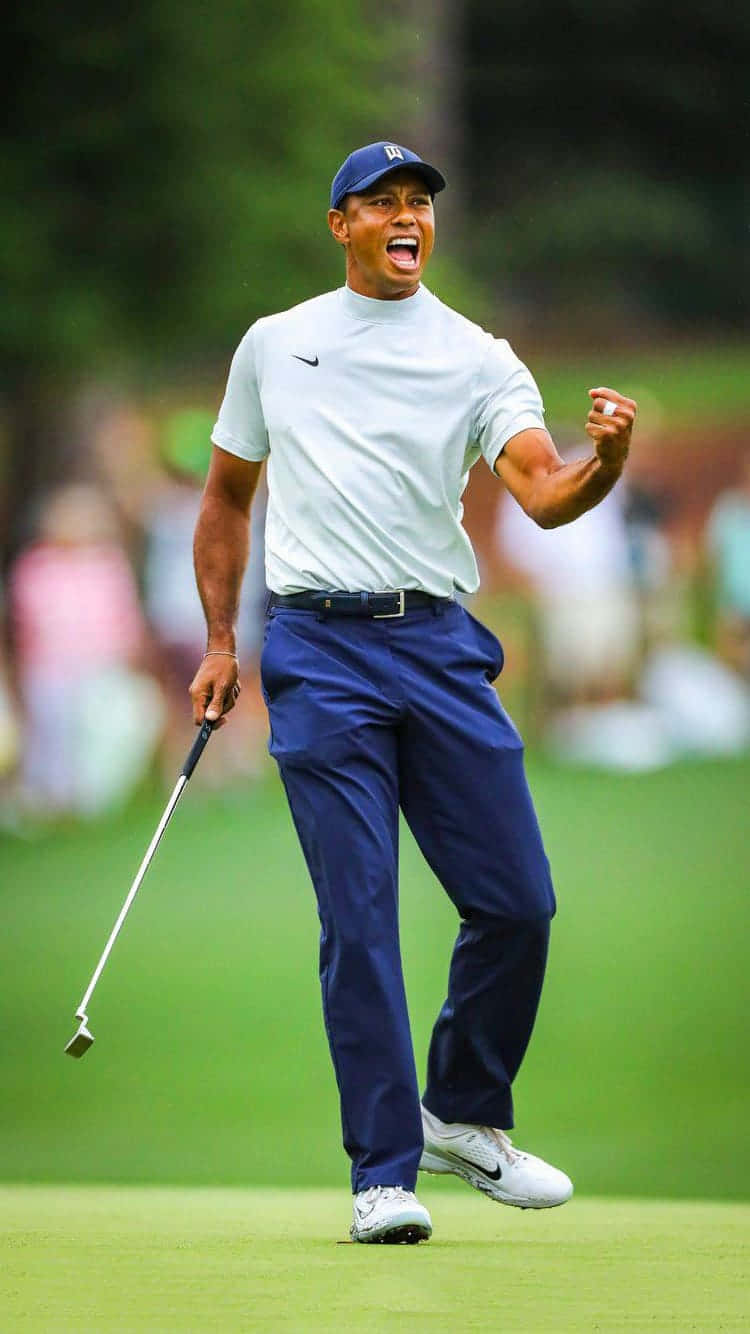 Tiger Woods Iphone Goal Unlocked Wallpaper