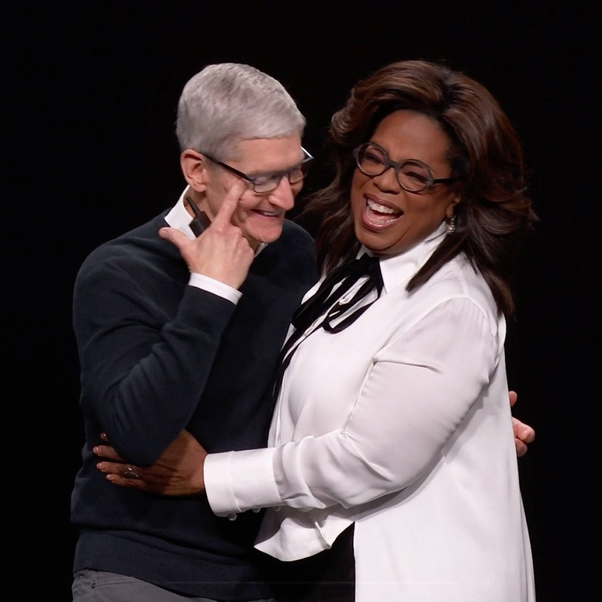 Tim Cook And Oprah Winfrey Wallpaper