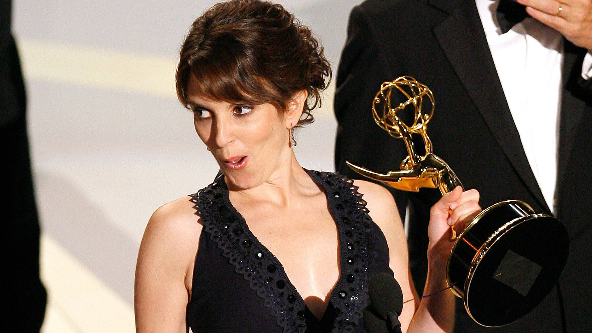 Download free Tina Fey Emmy Awards Winner Wallpaper - MrWallpaper.com