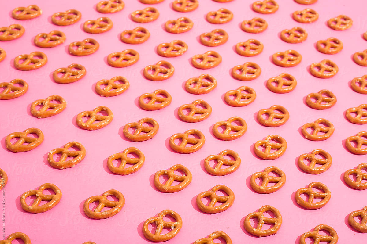 Tiny Pretzels Wallpaper