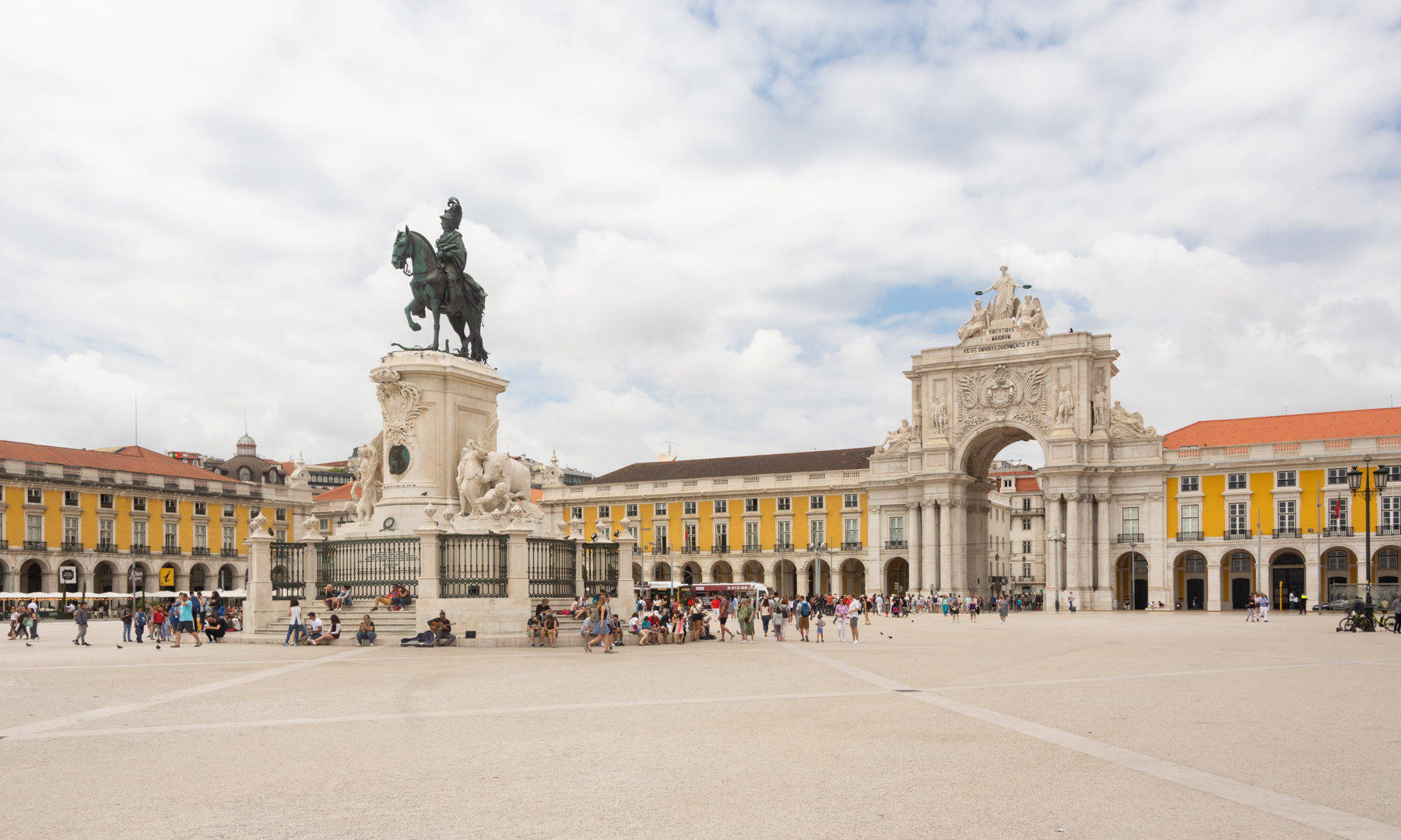 Tranquil Afternoon At Praça Do Comércio, Lisbon Wallpaper