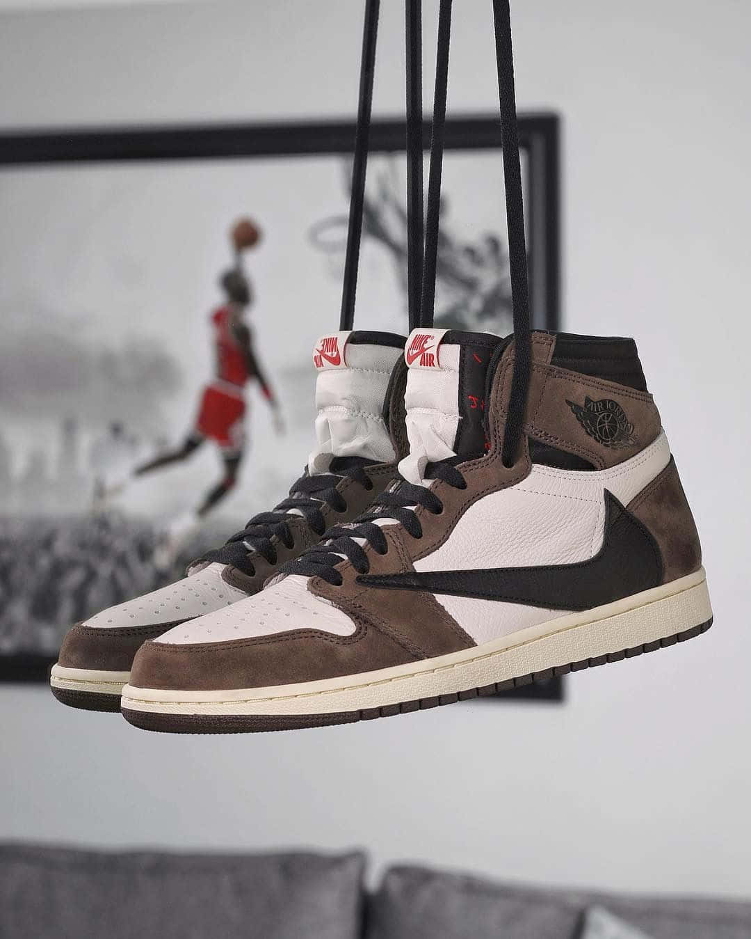 Travis Scott Rocking The Exclusive Jordan 1 Retro High Og Sneaker.