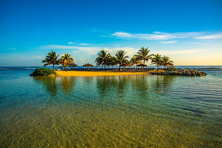 Tropical Islet On Montego Bay Wallpaper