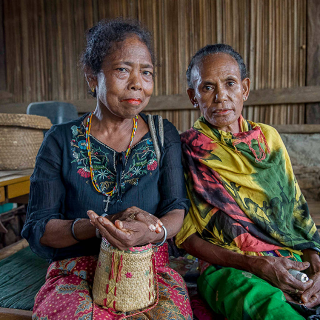 Two Women Of Timor Leste Wallpaper