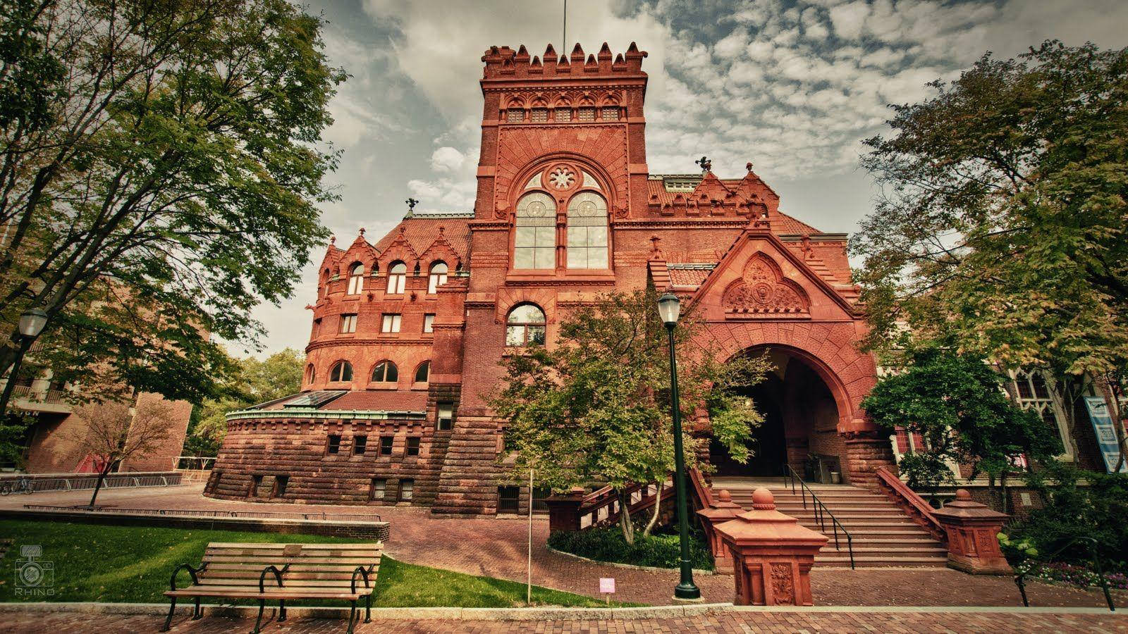 University Of Pennsylvania Red Brick Building Wallpaper