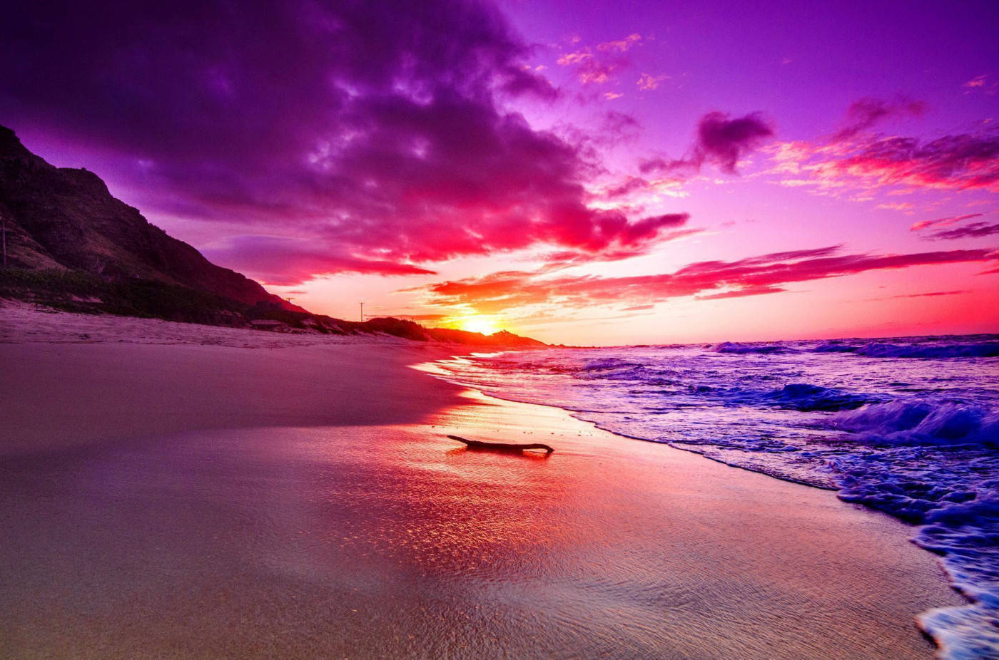 Vibrant Pink Sunset Wallpaper