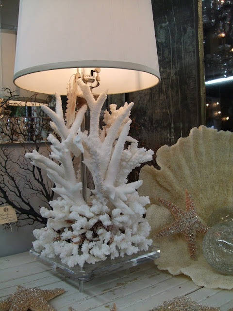 Vibrant Underwater Lamp Coral Wallpaper