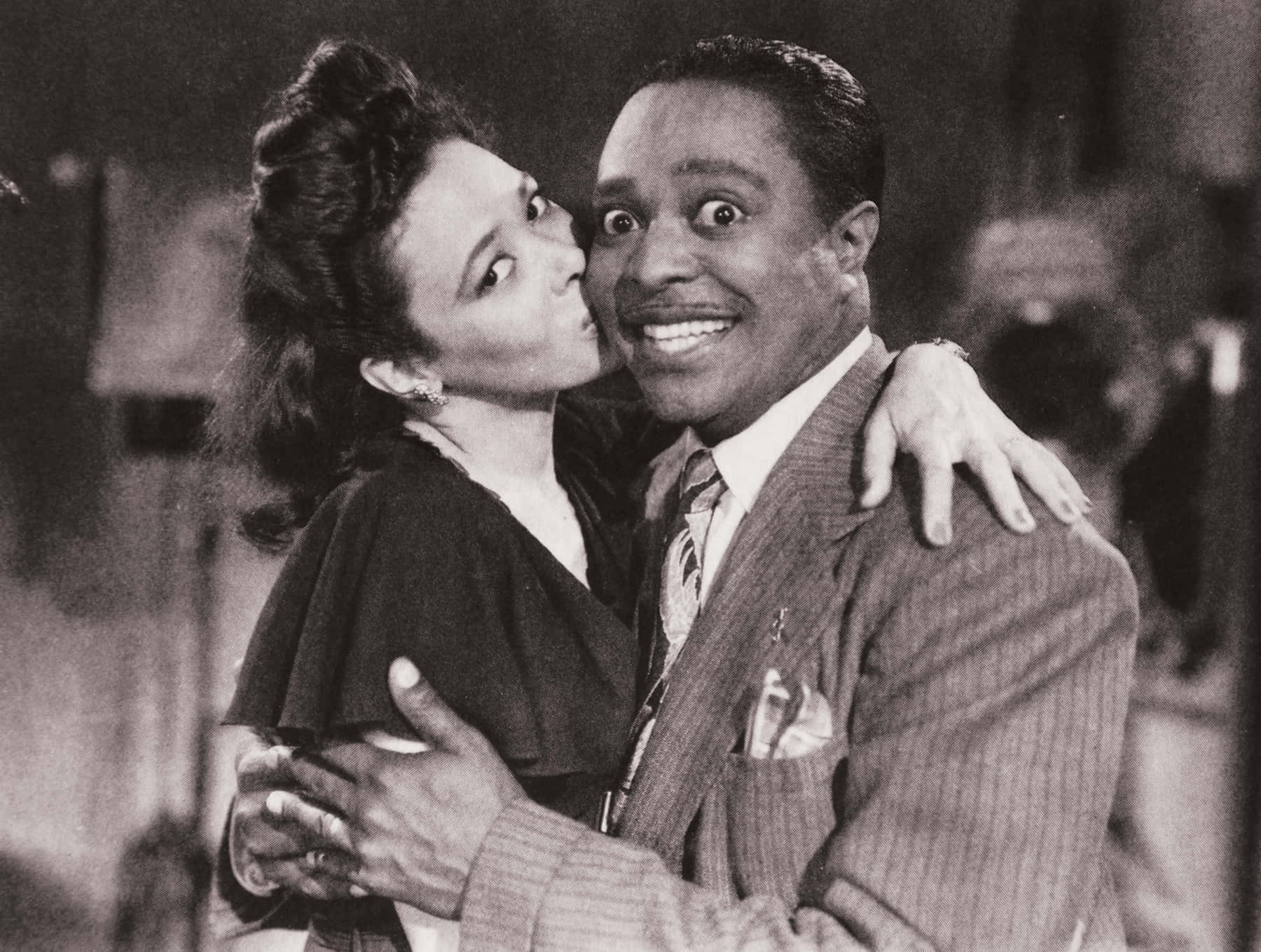 Vintage Embrace Louis Jordan Wallpaper