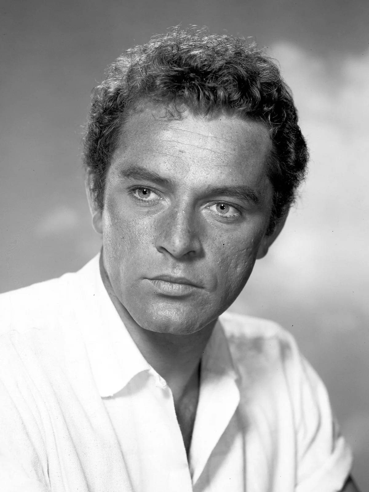 Vintage Portrait Of Richard Burton Wallpaper