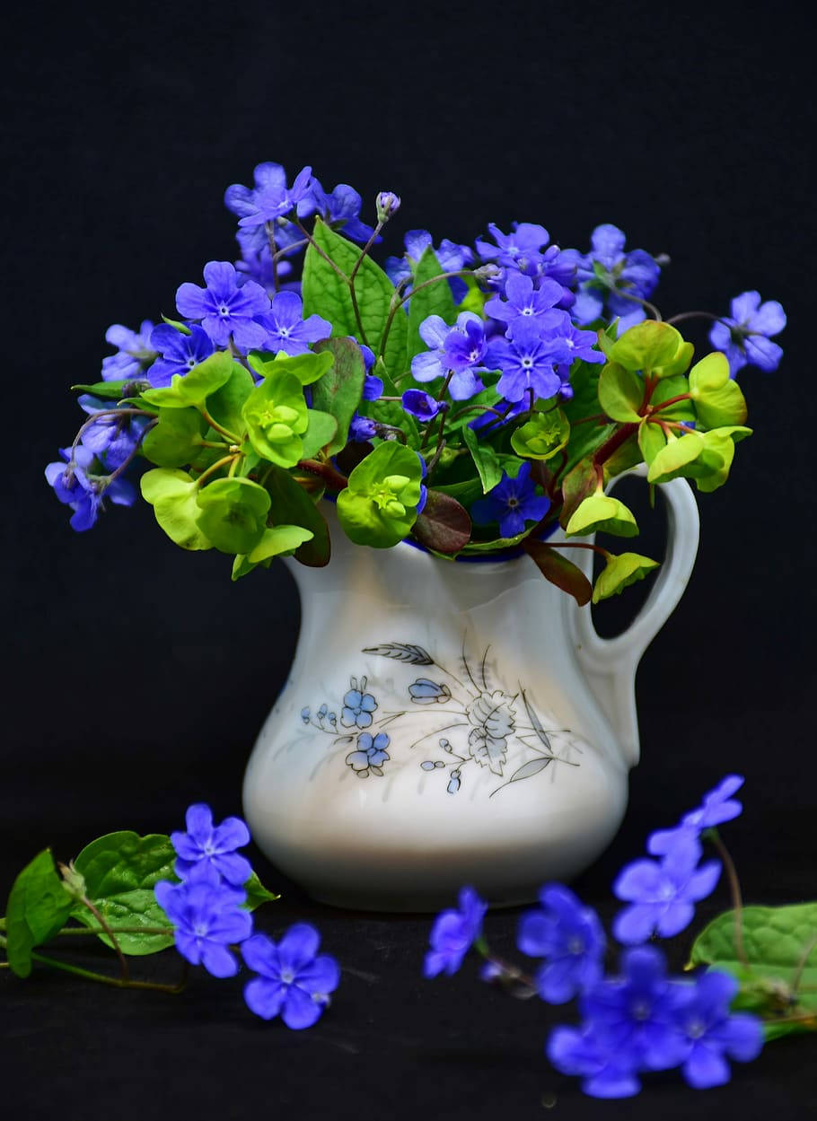 Vintage Vase Full Of Blue Flower Iphone Wallpaper