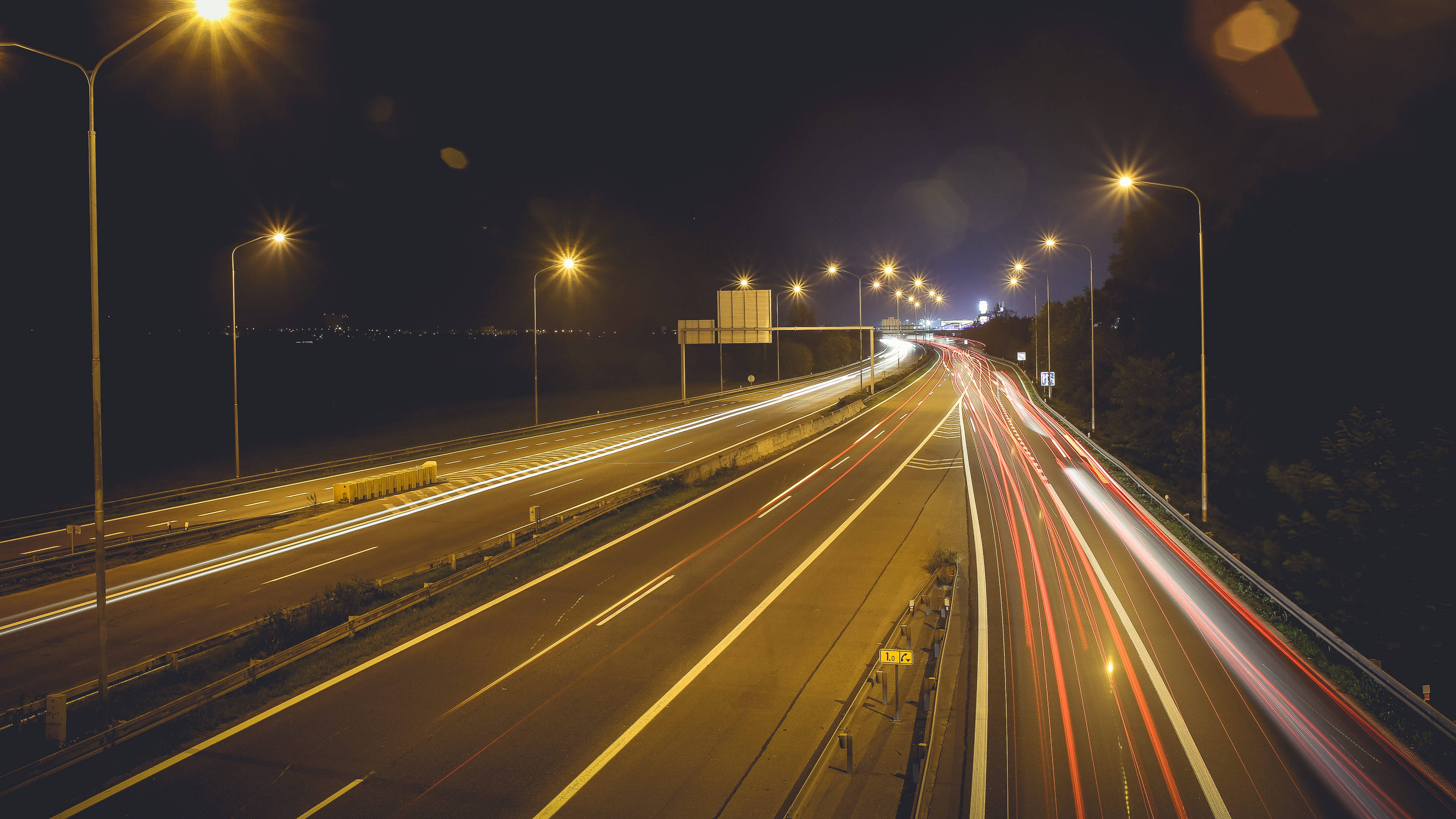 Vivid Trail Of Red And Yellow Led Lights In 4k Wallpaper