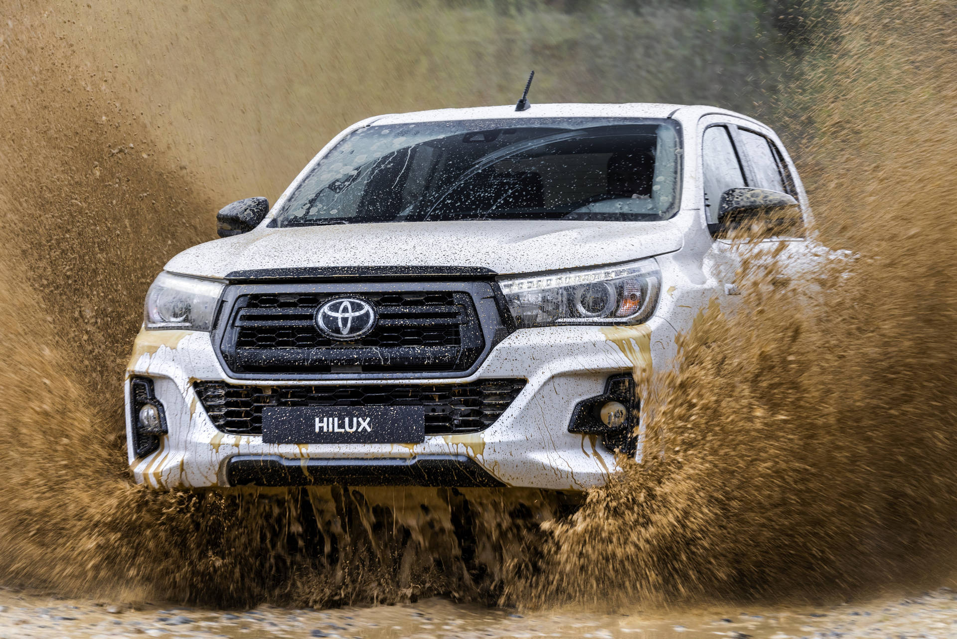 Wading Hilux Model Toyota 4k Wallpaper